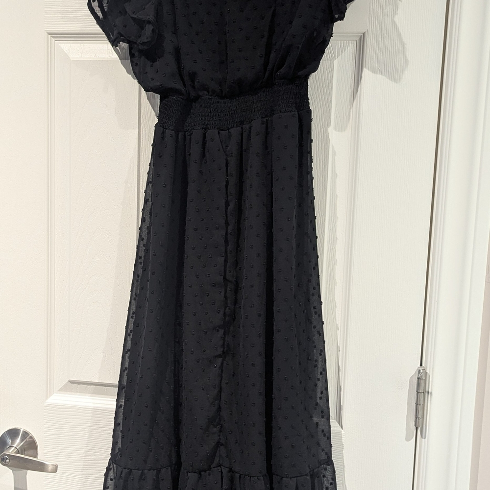 Elegant Black Maxi Dress - Picture 5 of 6